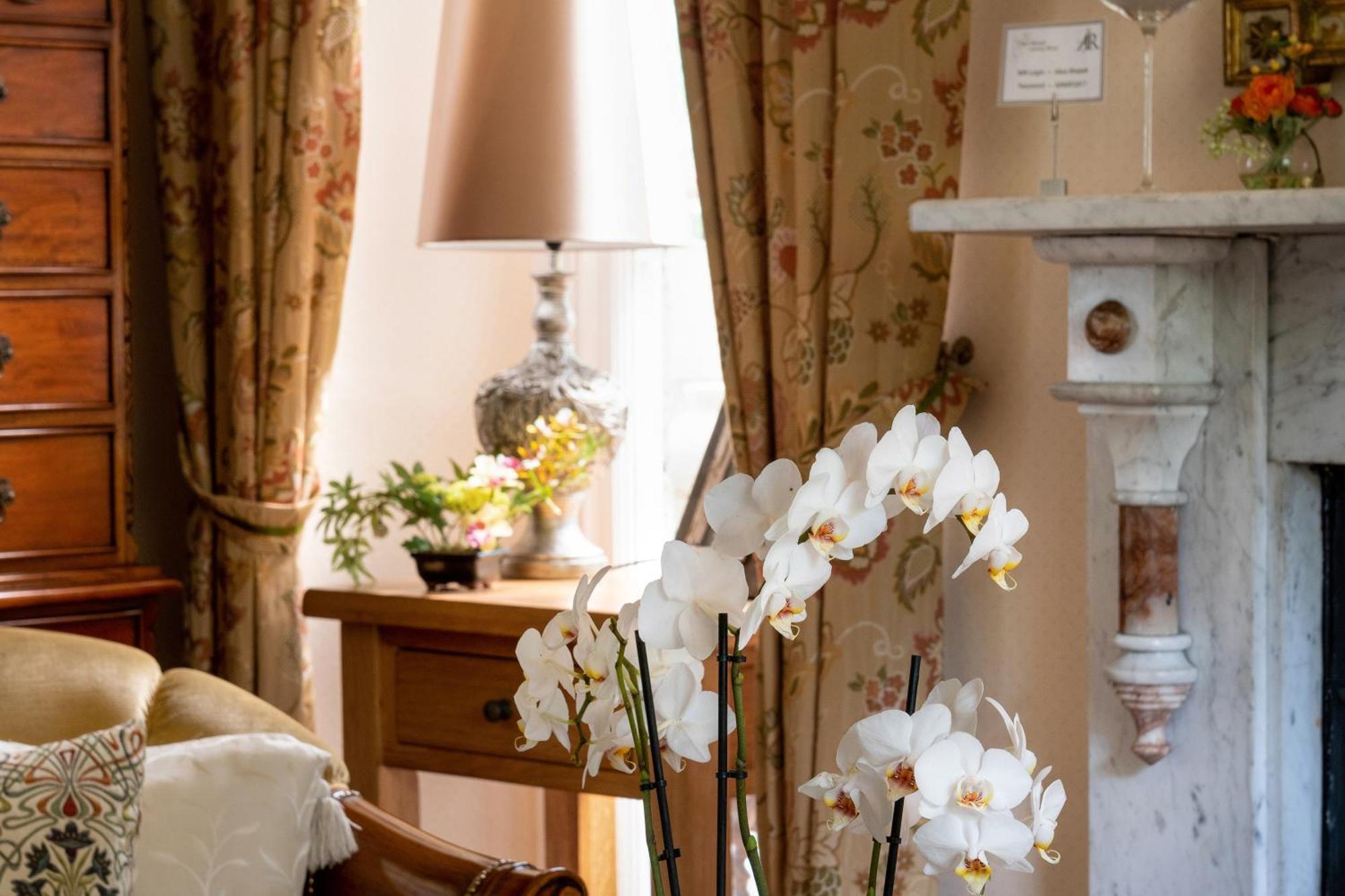 Afon Rhaiadr Country House 돌겔라우 외부 사진