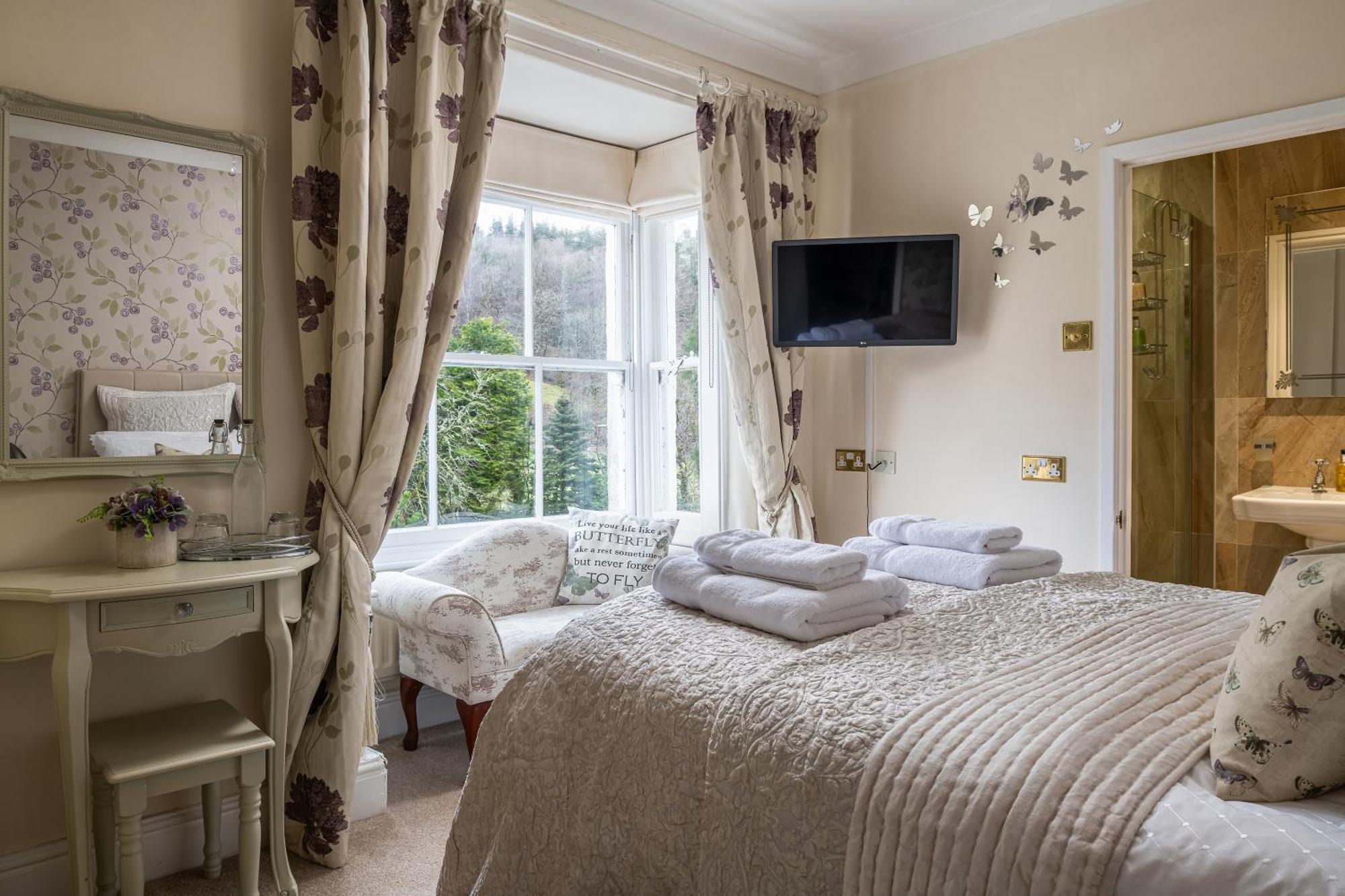 Afon Rhaiadr Country House 돌겔라우 외부 사진